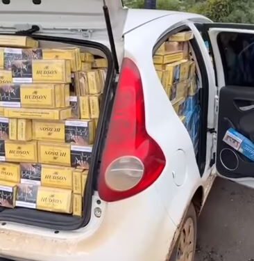 (Vídeo) Fiat Palio com 17.500 maços de cigarros é apreendido em Santa Catarina