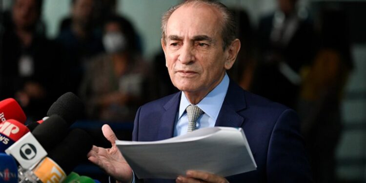 Senado deve votar fim da reeleição no Brasil dia 5 de junho, afirma Marcelo Castro