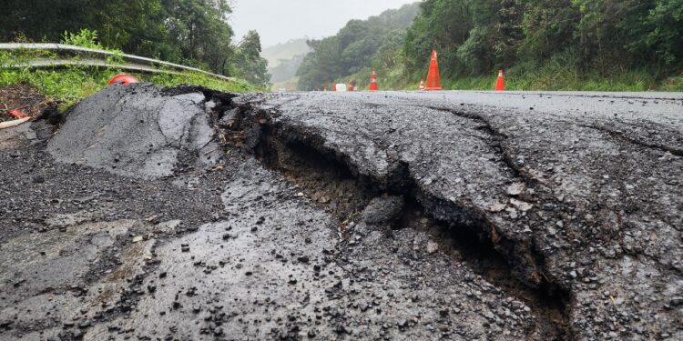 Rodovias catarinenses são interditadas por causa da chuva