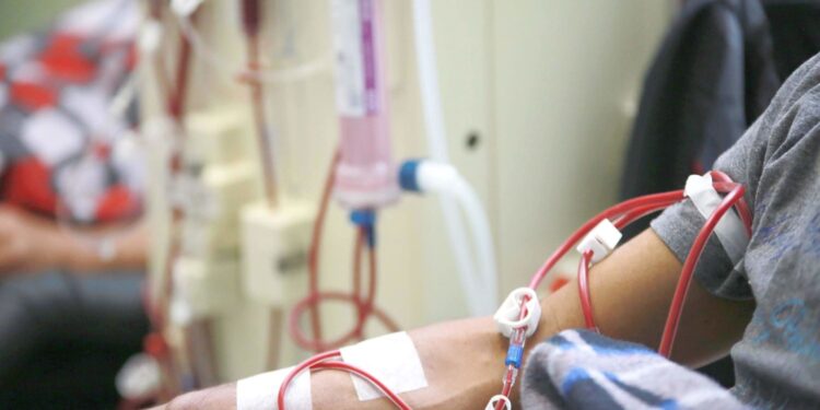Santa Catarina recebe pacientes do Rio Grande do Sul para procedimentos de hemodiálise