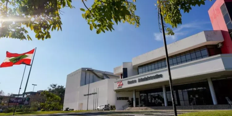 Com dívida histórica de R$ 11 bi, SC quer renegociar débitos com a União