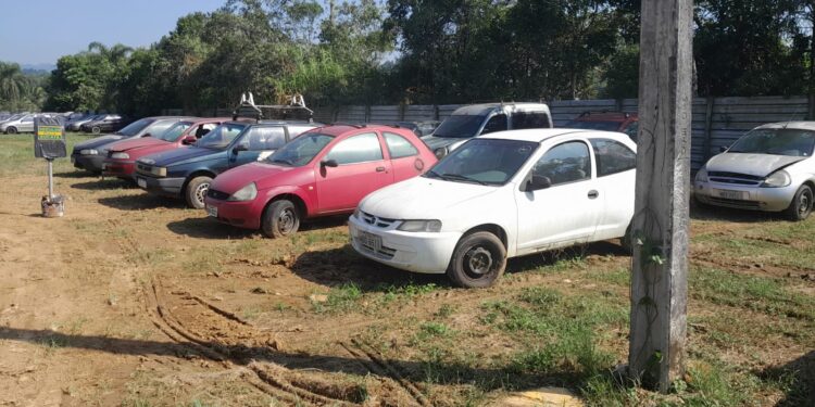 Detran fará leilão de veículos no dia 3 de junho