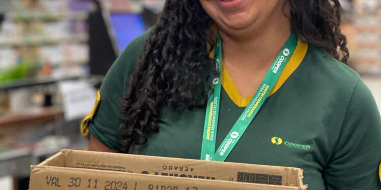 Rede Cooper realiza Dia Sem Sacola nesta quarta-feira (15) com novidades para a comunidade