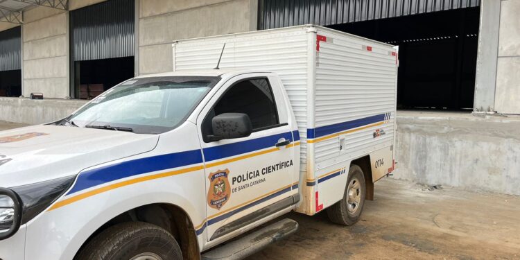 Trabalhador morre após cair de oito metros de altura em Guaramirim