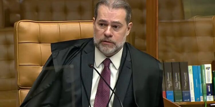 STF tem maioria para descriminalizar porte de maconha para uso pessoal