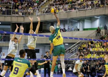 Seleção brasileira de vôlei vence amistoso contra Argentina na Arena Jaraguá