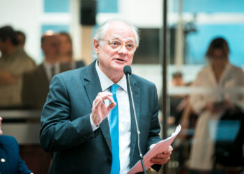 Assembleia Legislativa aprova incentivo ao diagnóstico tardio do Autismo em adultos e idosos em SC