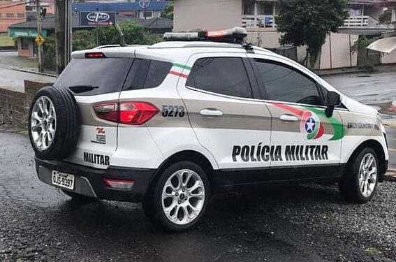 Homem é preso por furtar perfume e shampoo em estabelecimento de Jaraguá do Sul