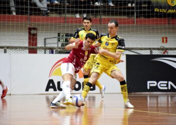 Jaraguá Futsal perde nos pênaltis e se despede da Copa do Brasil