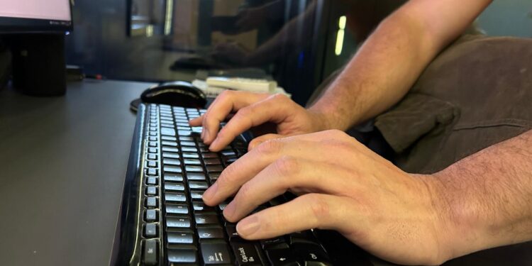 MPSC lança campanha de alerta aos consumidores sobre práticas criminosas na internet